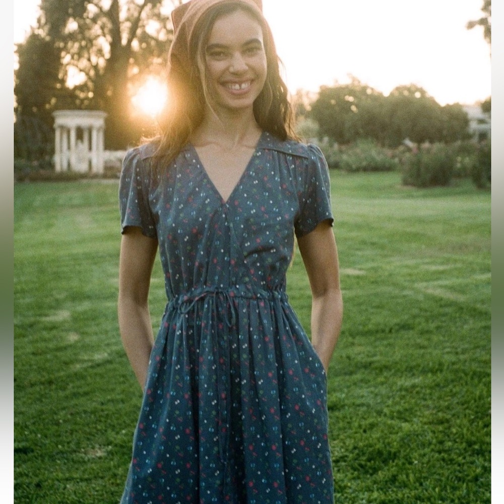 SOLD ✨ NWT Dawn in lapis aster garden